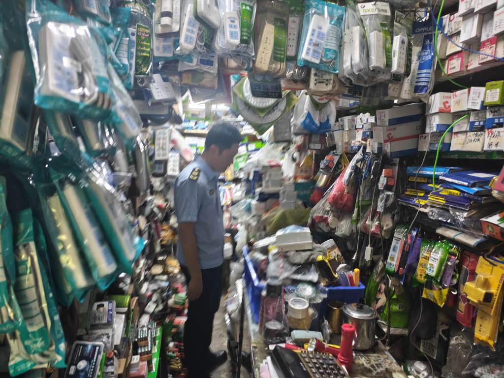 橫向到邊、縱向到底、齊抓共管——美蘭分局以日用品銷售監(jiān)管為抓手，筑牢安全防線助推市場(chǎng)發(fā)展